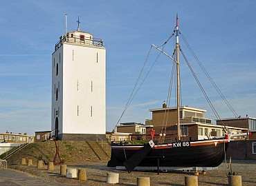 Varend naar de toeristenmarkt in Katwijk
