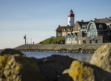 Bloementuin en kibbelingcruise Urk