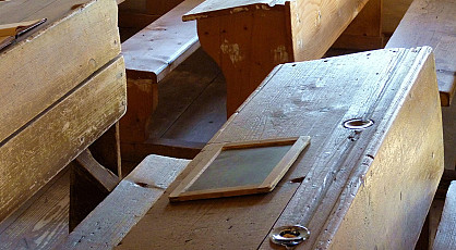 Bij Saartje en in de schoolbanken