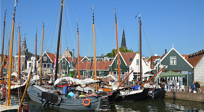 Zaanse Schans, Amsterdamse grachten en paling proeven Volendam